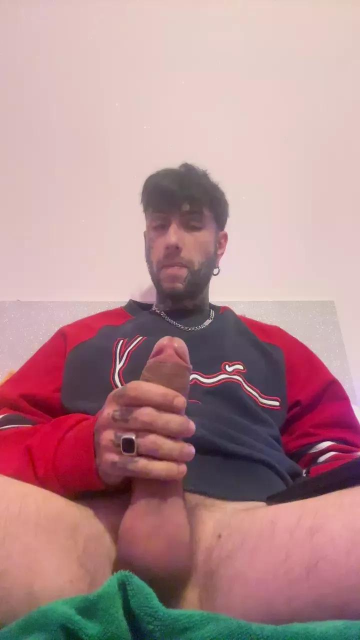 BigProfit95 on Cam4 