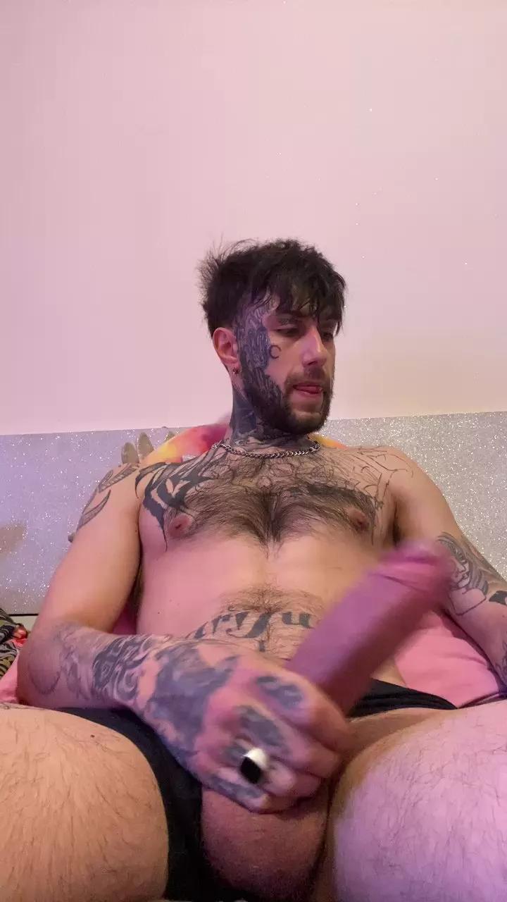 BigProfit95 on Cam4 