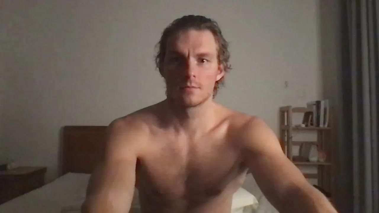 blueyedmonster on Cam4 