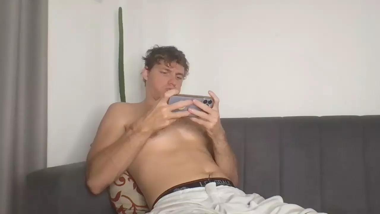 blueyedmonster on Cam4 