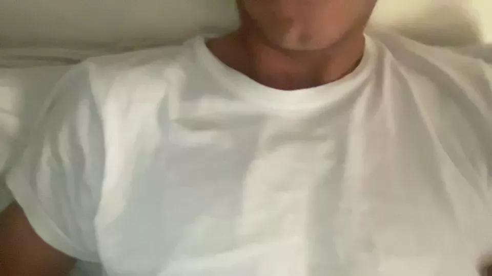 bomberino25 on Cam4 