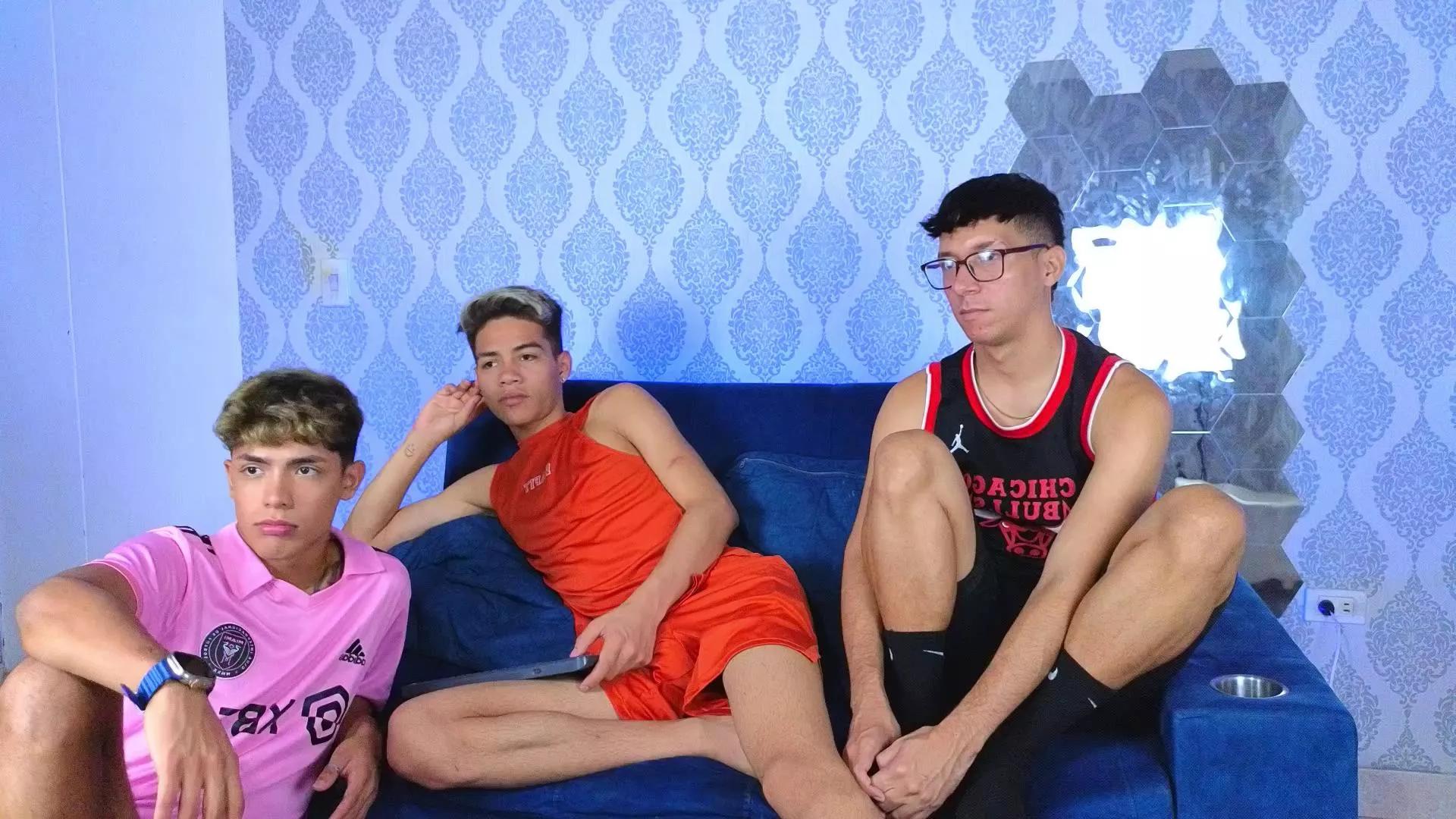 BoySlim2025 on Cam4 