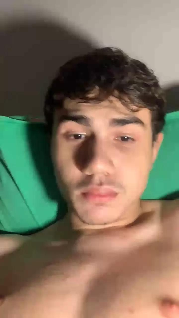 Carioca_Novinho on Cam4 