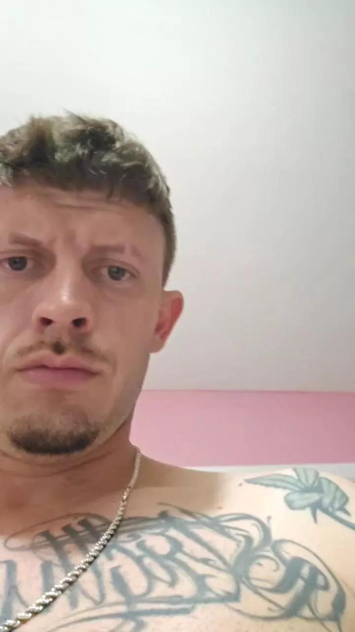 David_in_702 on Cam4 