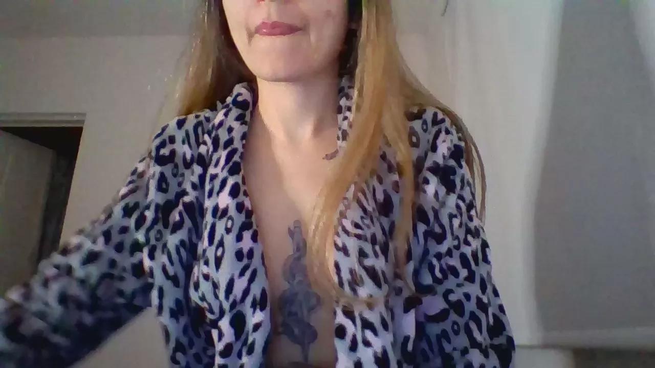 Devilbabi on Cam4 