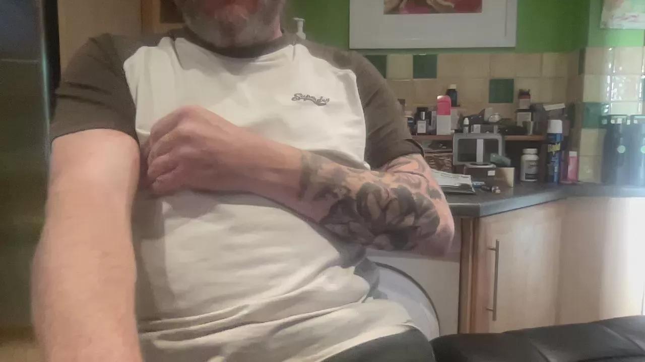 djhants on Cam4 