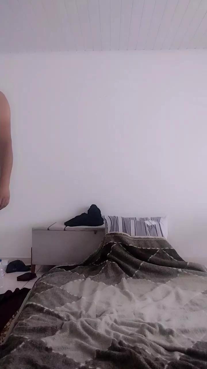 eliashotfun on Cam4 
