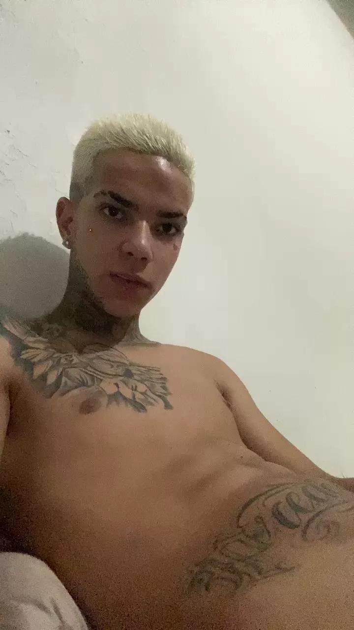 Eookevin on Cam4 