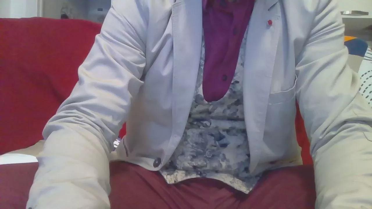 eros1981hot1 on Cam4 