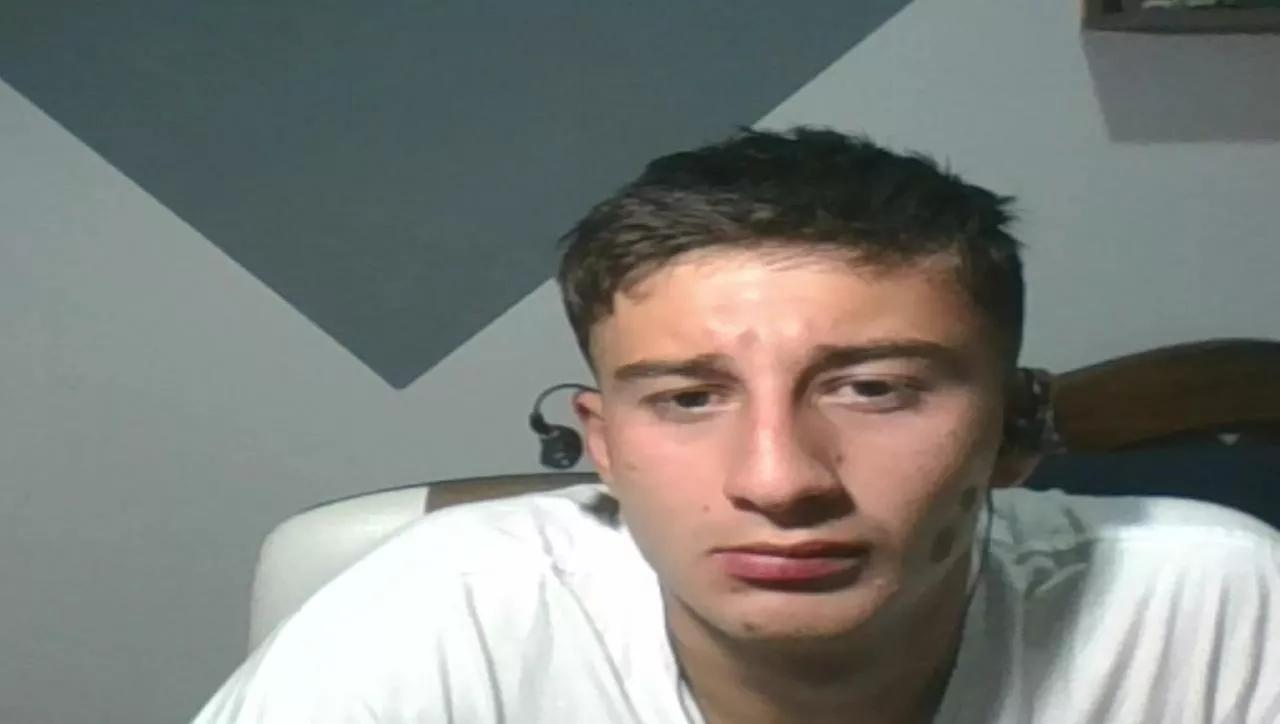 Esteban19PG on Cam4 