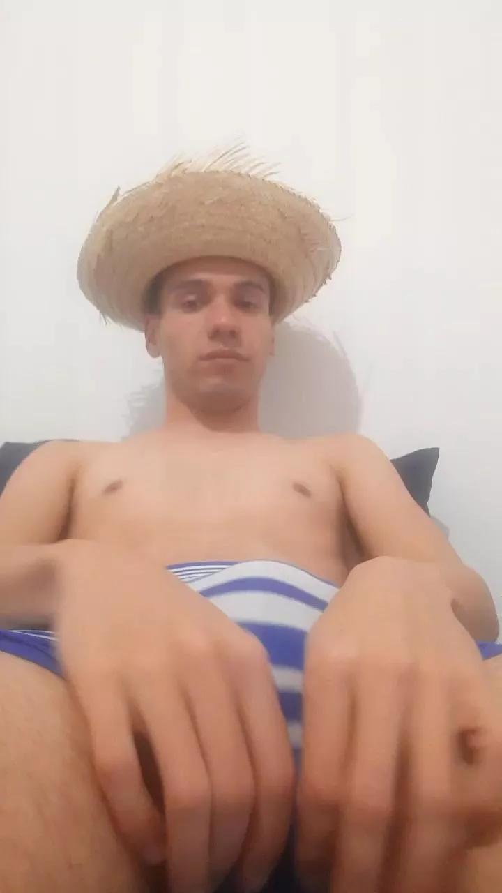 Gabriel_vale98 on Cam4 