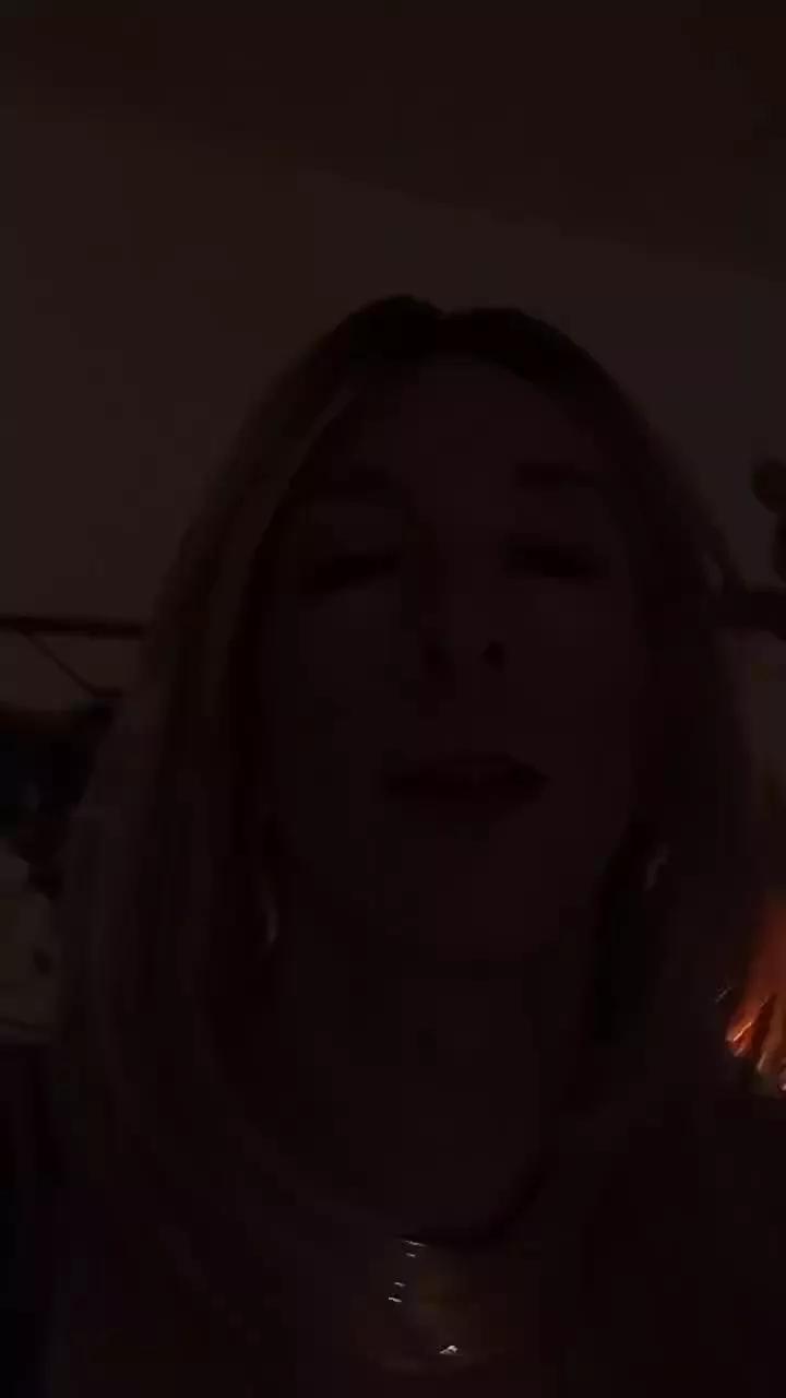 Gabrielle2569 on Cam4 