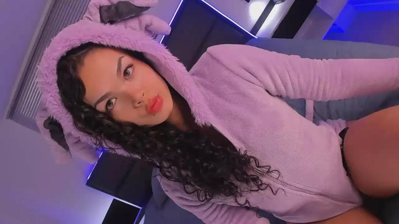 giafaaris4 on Cam4 
