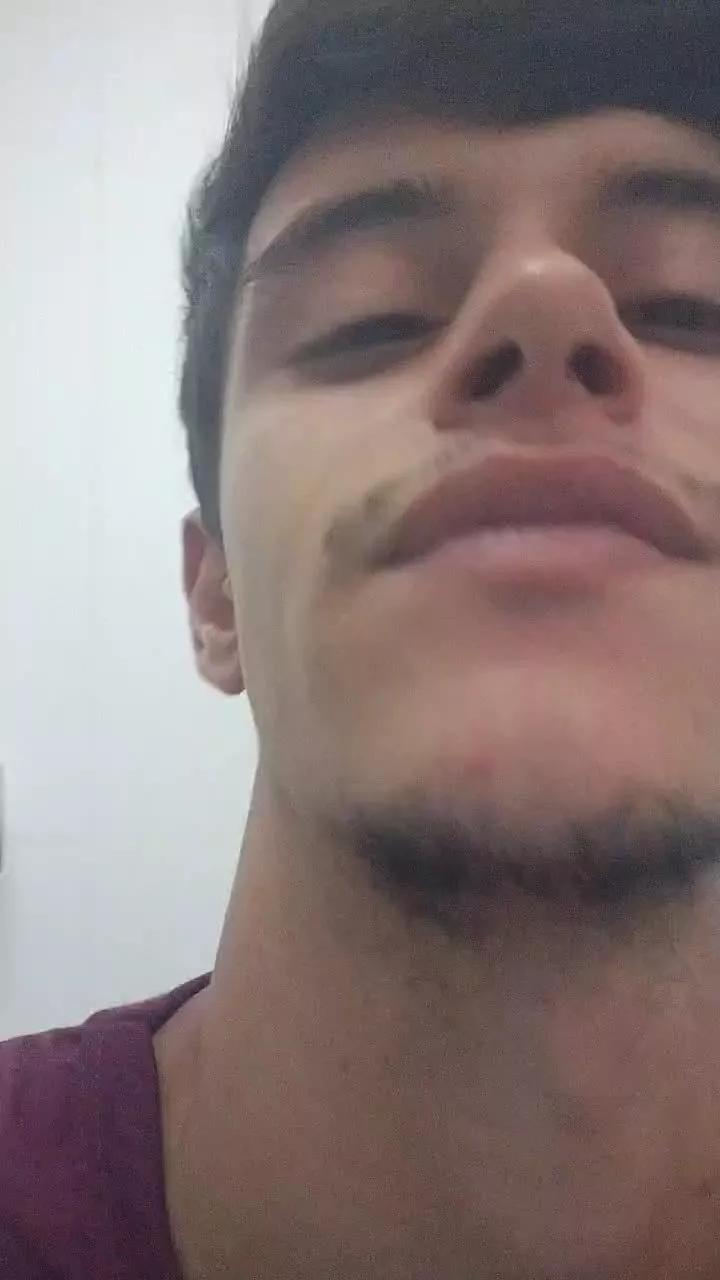 GiganteOMenino on Cam4 