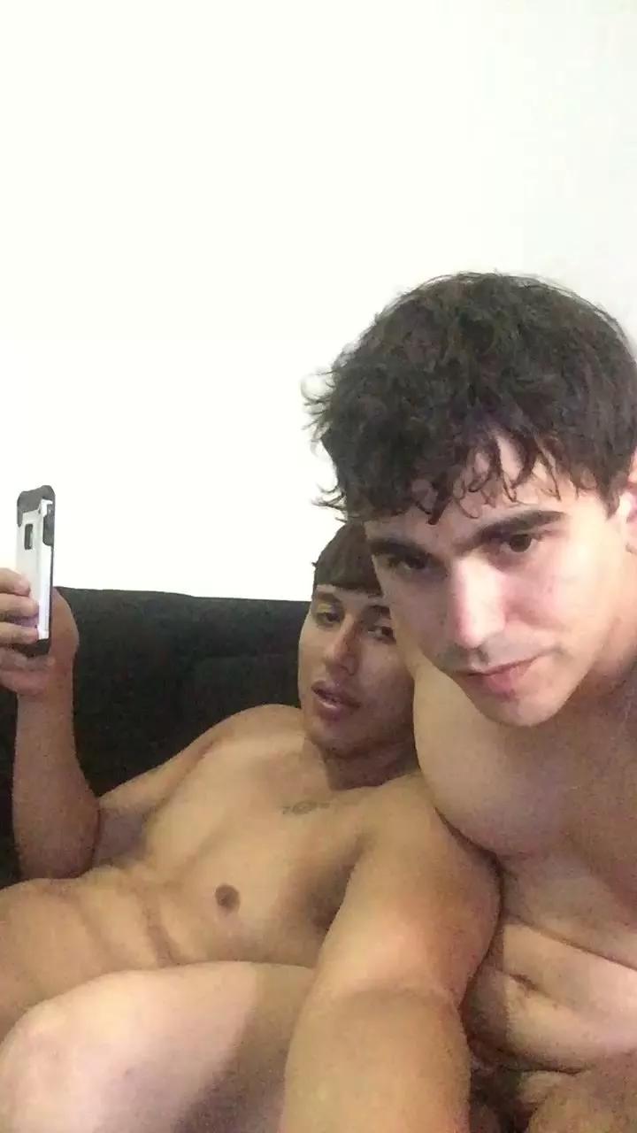 gualas