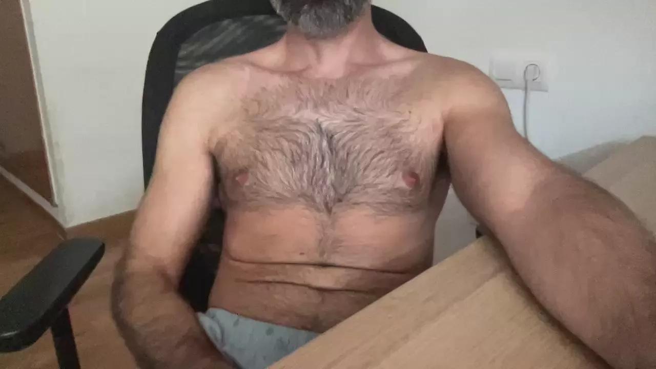 hairywanker35 on Cam4 
