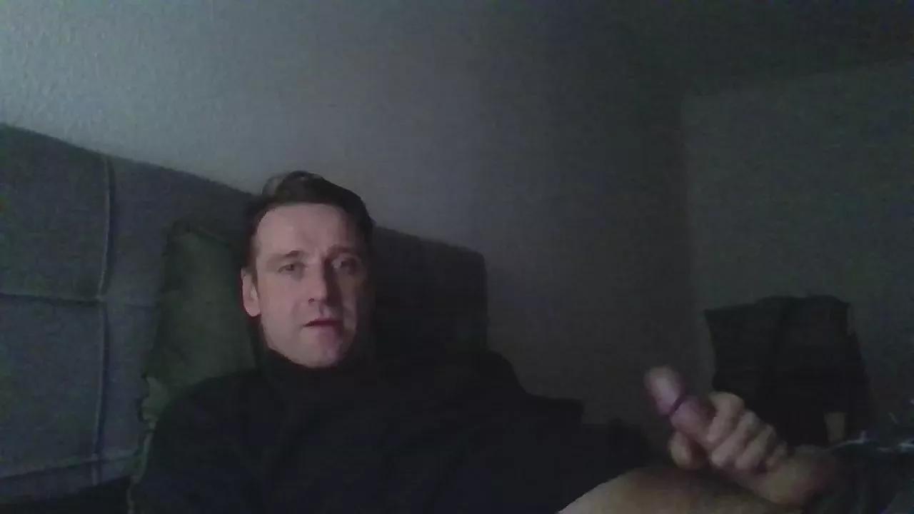 hartdickleon on Cam4 