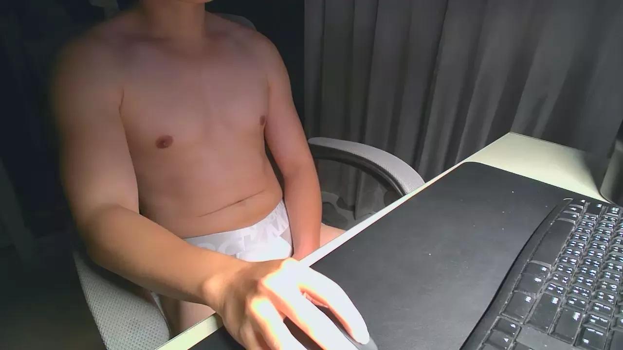 Heycumboy on Cam4 