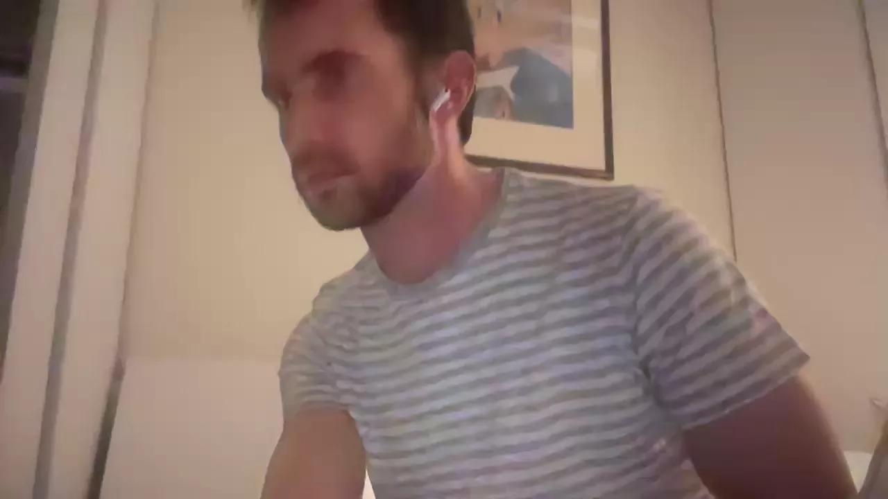 hung_american89 on Cam4 