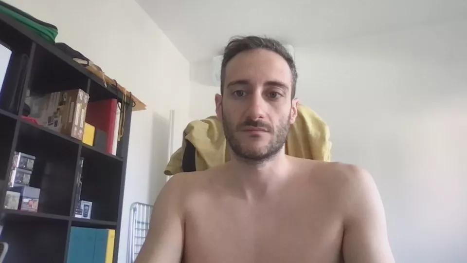 italianvirgil25 on Cam4 