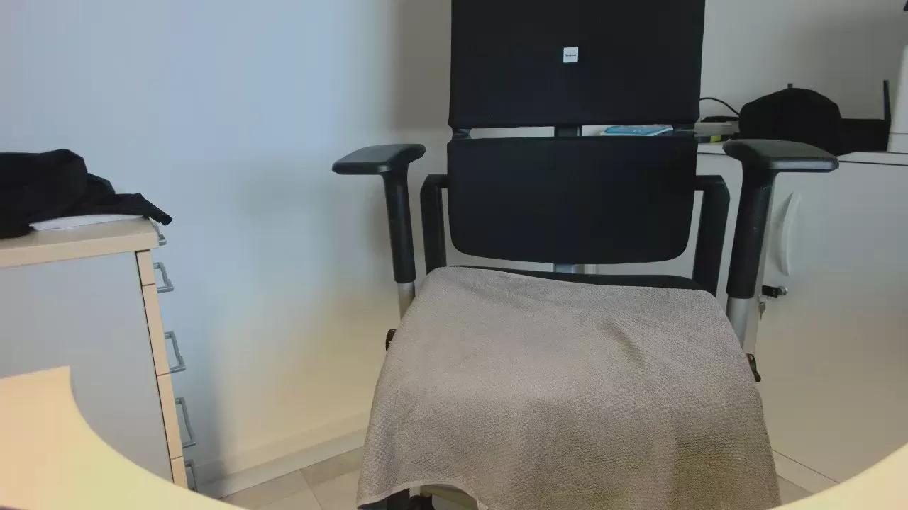 Jay20x6ausBW on Cam4 