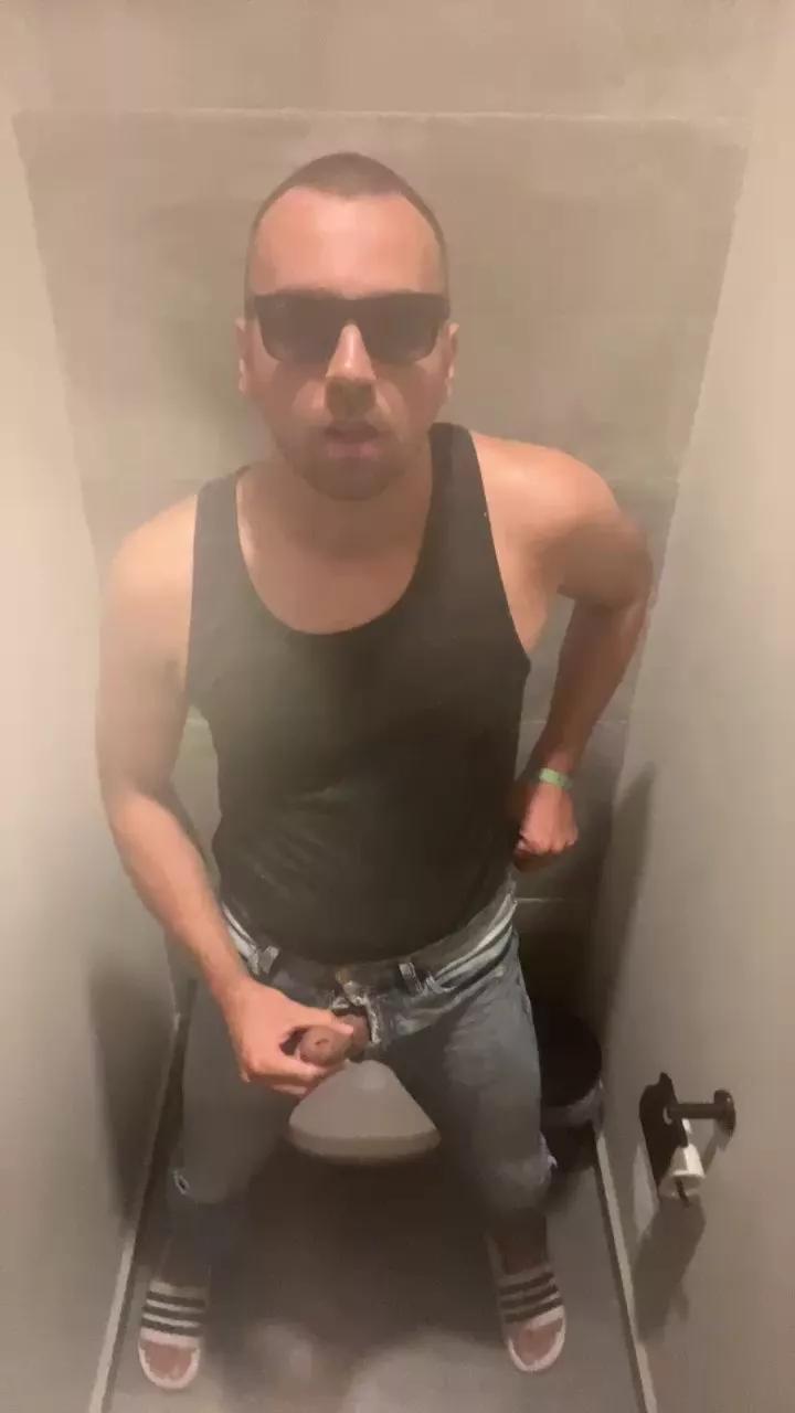 Jeansjunge96 on Cam4 
