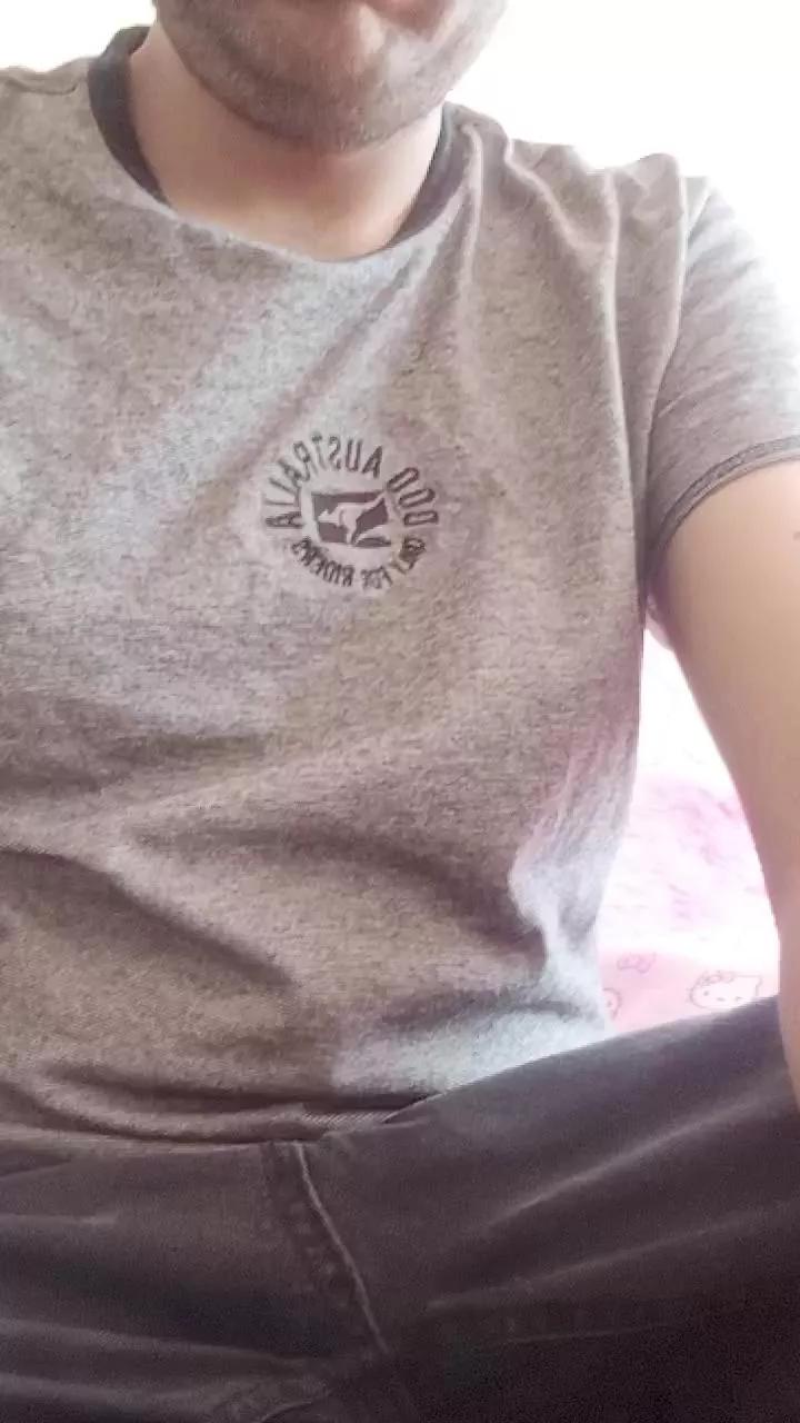 JoeGol96 on Cam4 