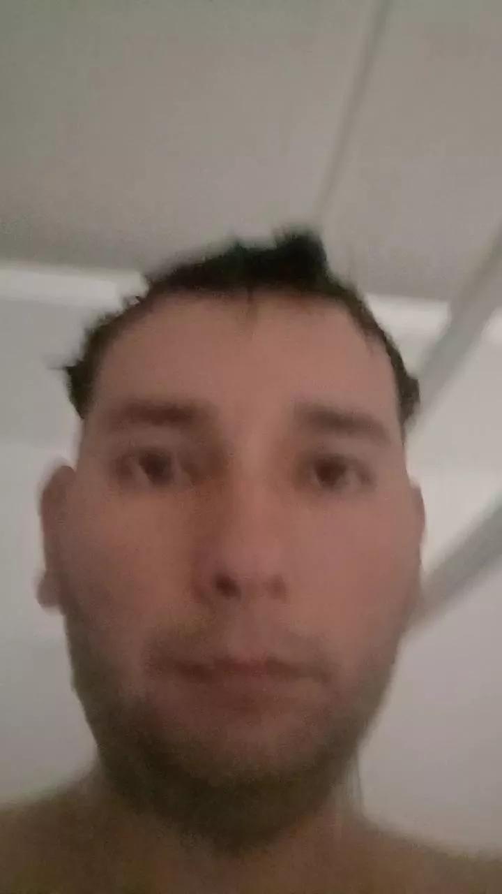 JoeGol96 on Cam4 