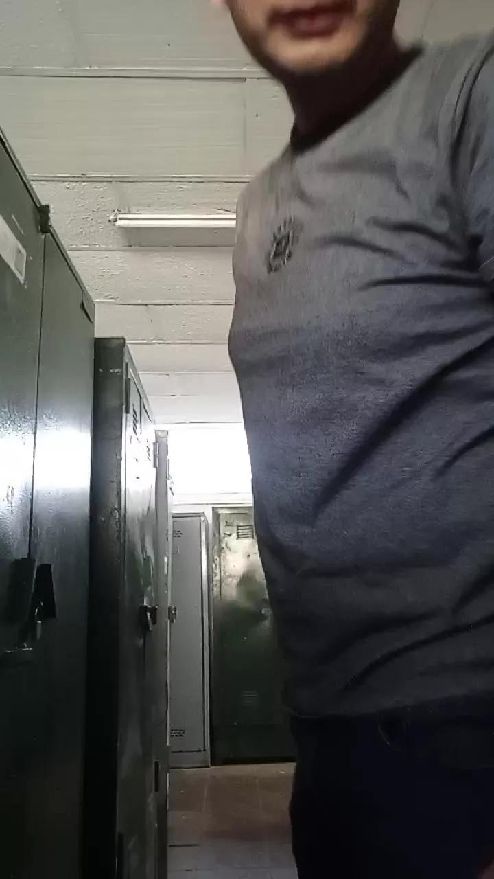 JoeGol96 on Cam4 