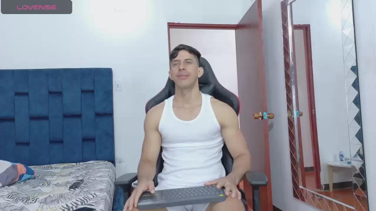 Joserumbero91 on Cam4 