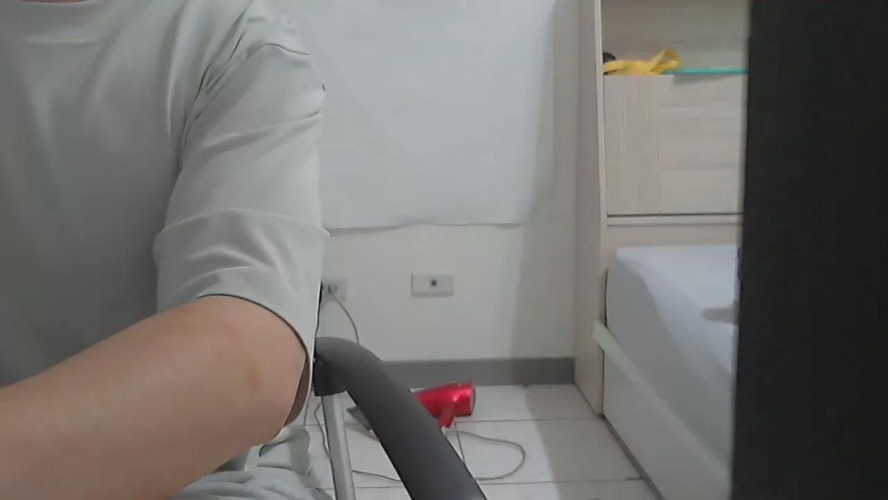 kimwoobin73 on Cam4 