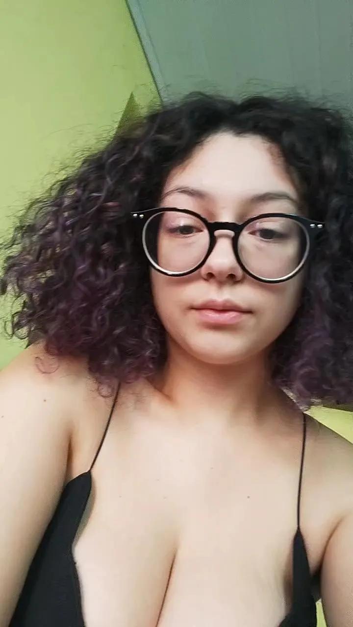 Kogumeladatrixx on Cam4 