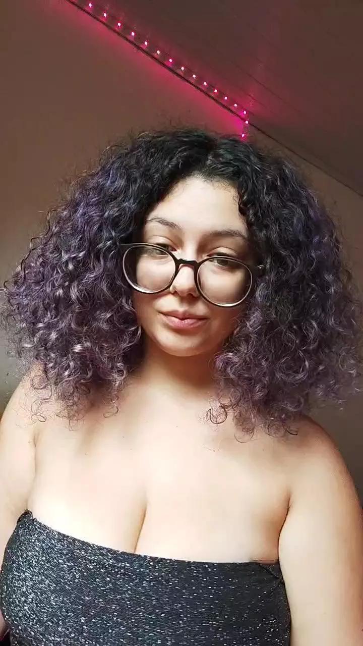 Kogumeladatrixx on Cam4 