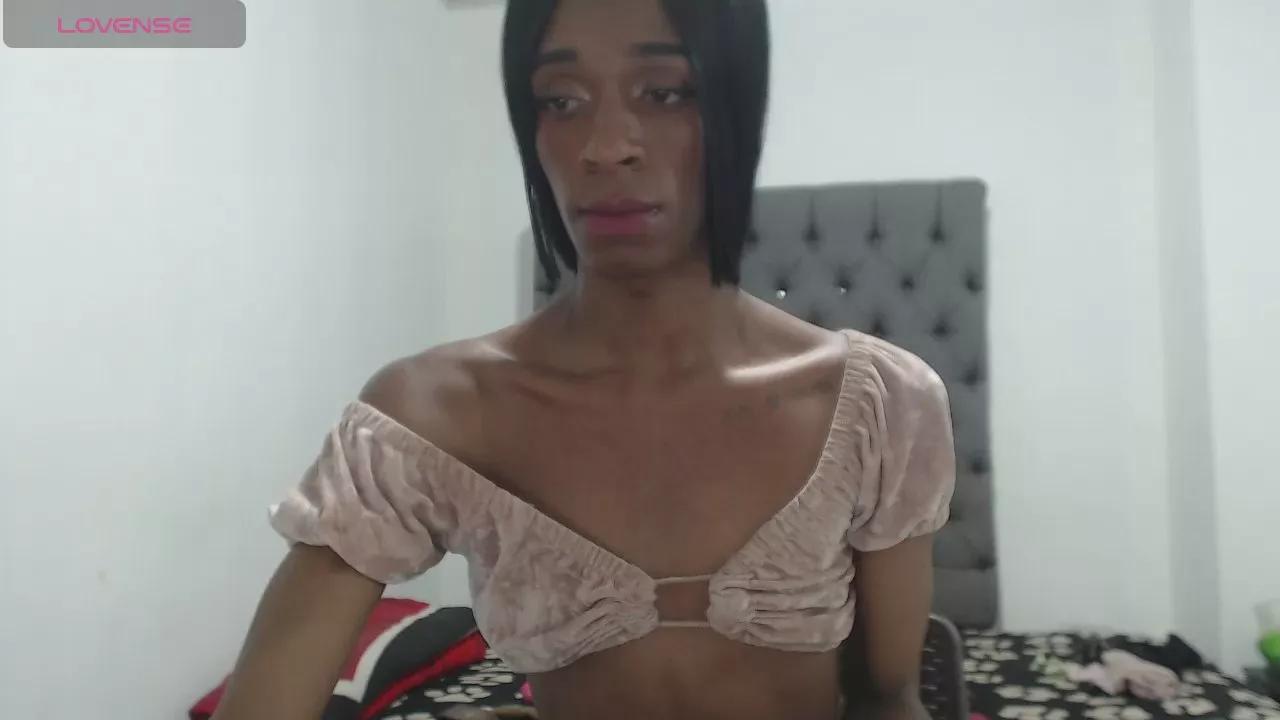 lucianadolll on Cam4 