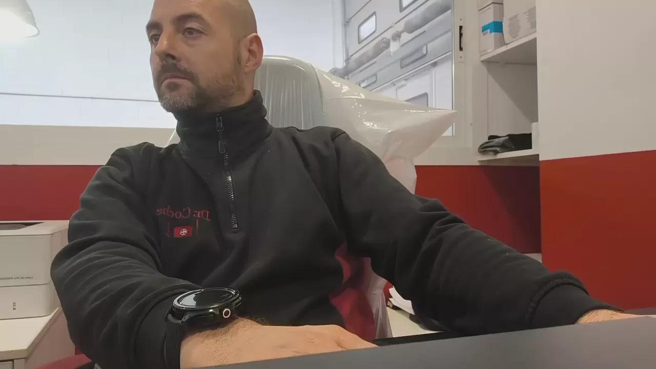 Madridhetero82 on Cam4 