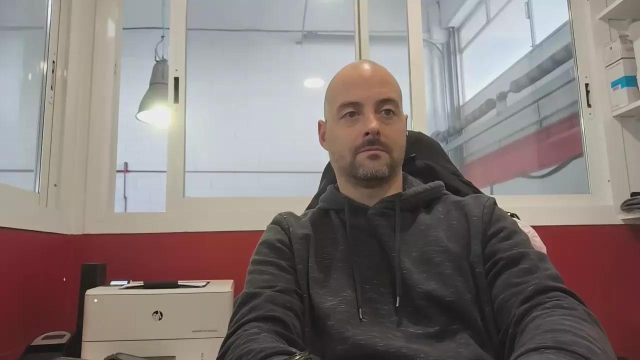 Madridhetero82 on Cam4 