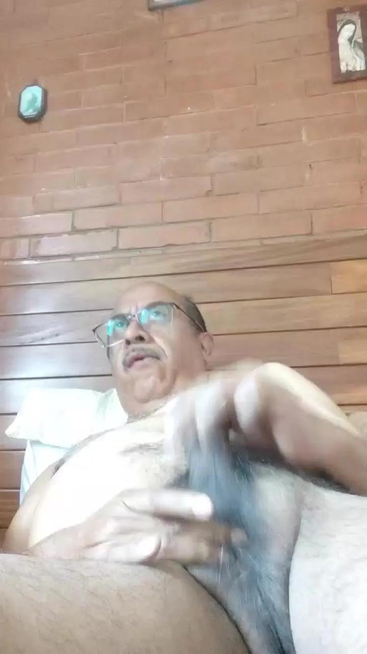 MaduroTol on Cam4 