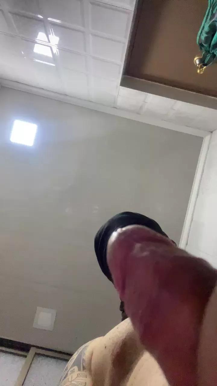 Manfinfler2 on Cam4 