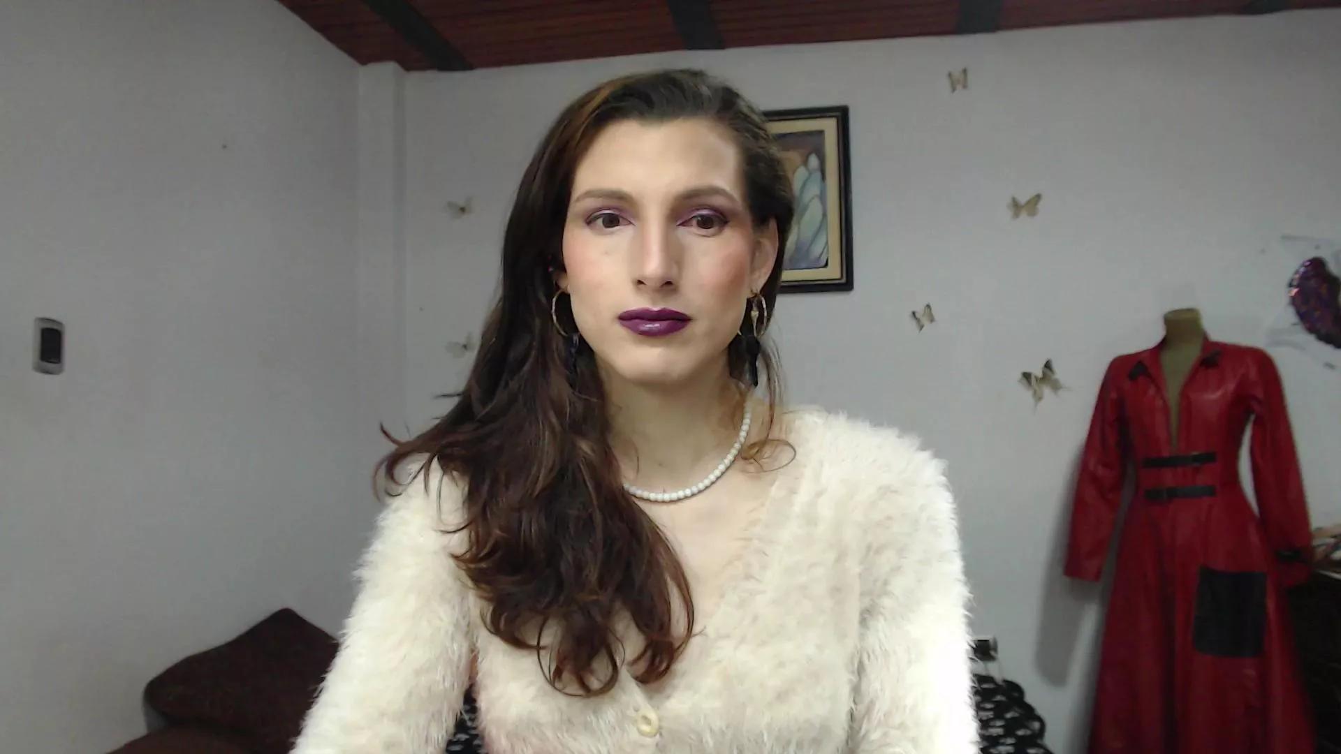 moira_hot on Cam4 