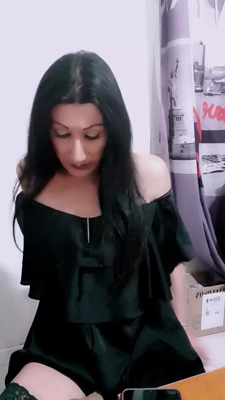 MONYTRAVCD on Cam4 