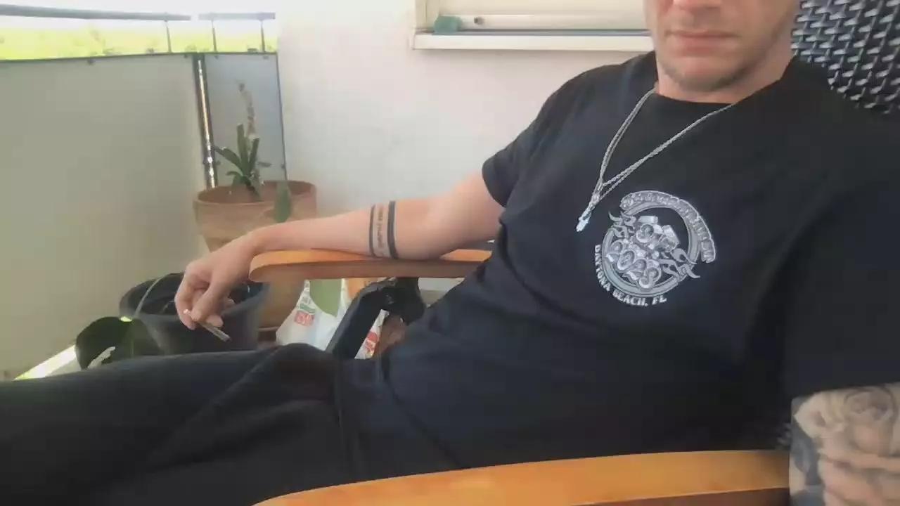 Mr_02_93 on Cam4 
