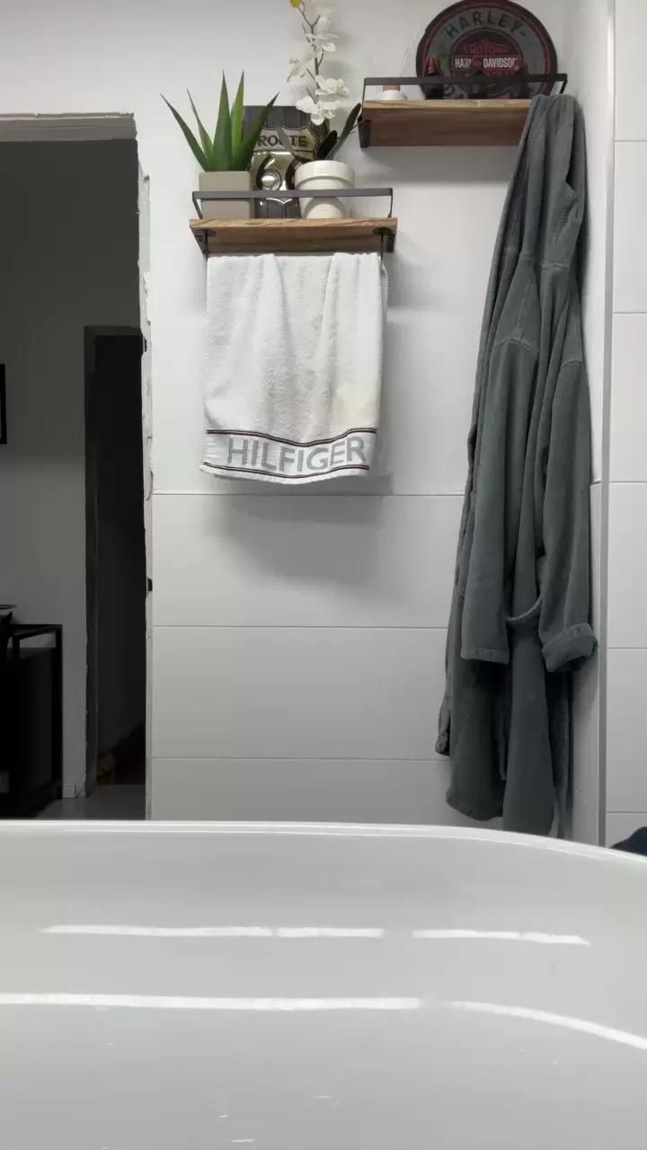 Mr_02_93 on Cam4 