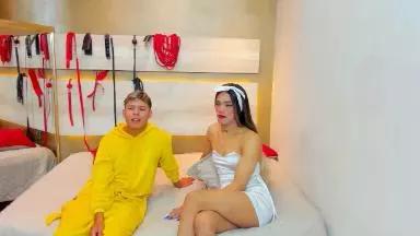 Naughty_Sweetss on Cam4 