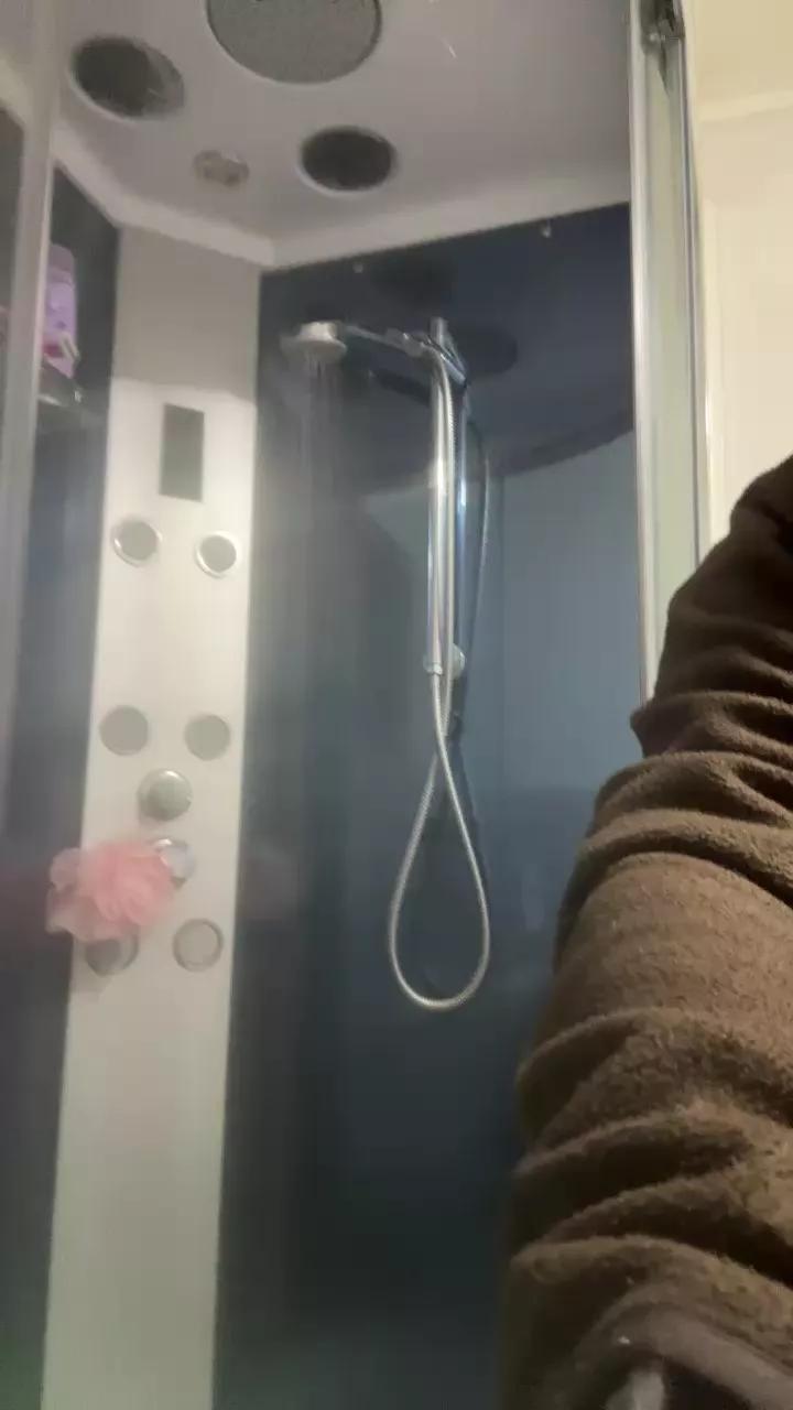 Nickoolas96 on Cam4 