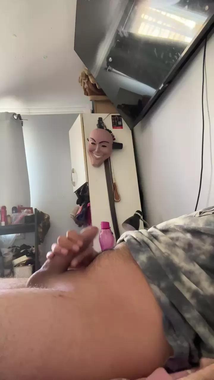 Nickoolas96 on Cam4 