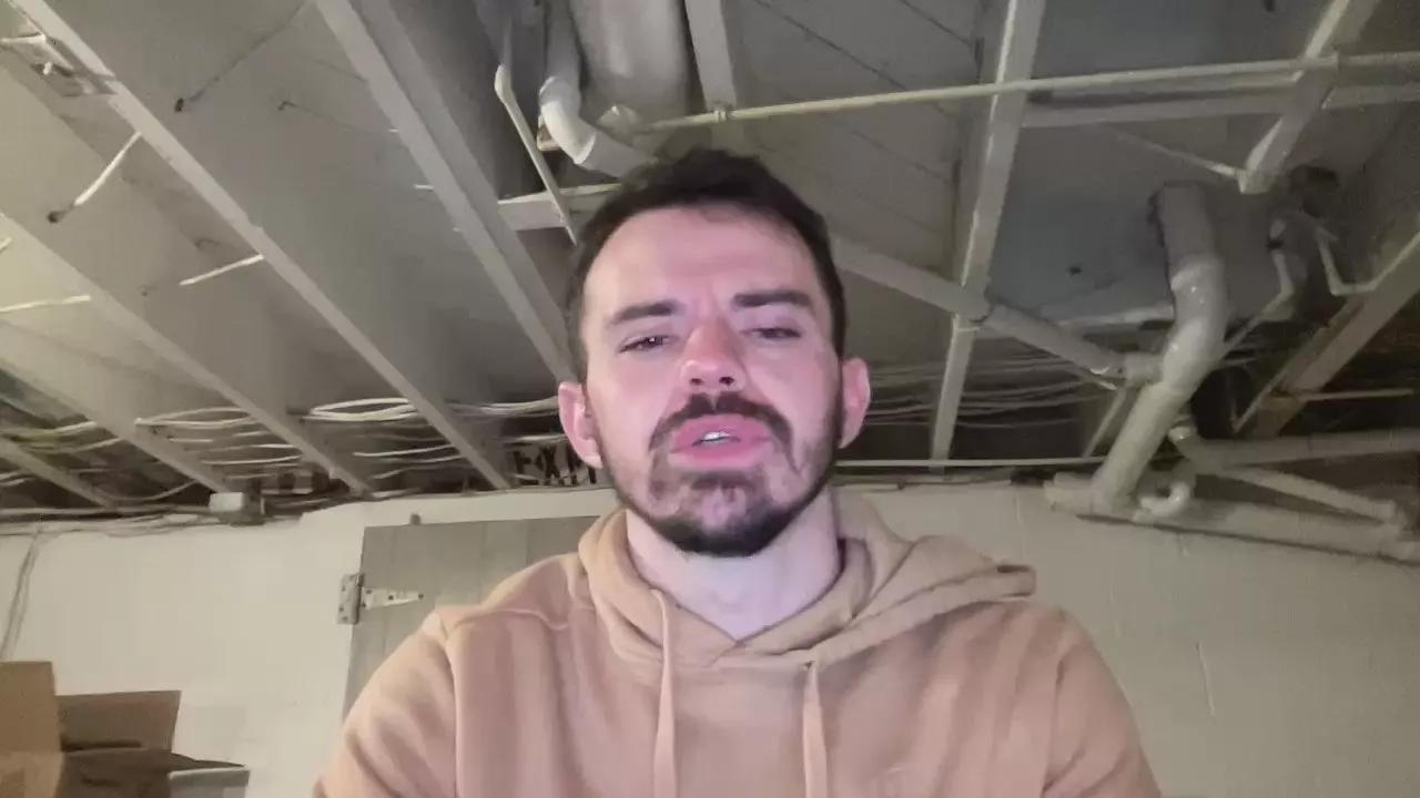 Ofthatguy on Cam4 