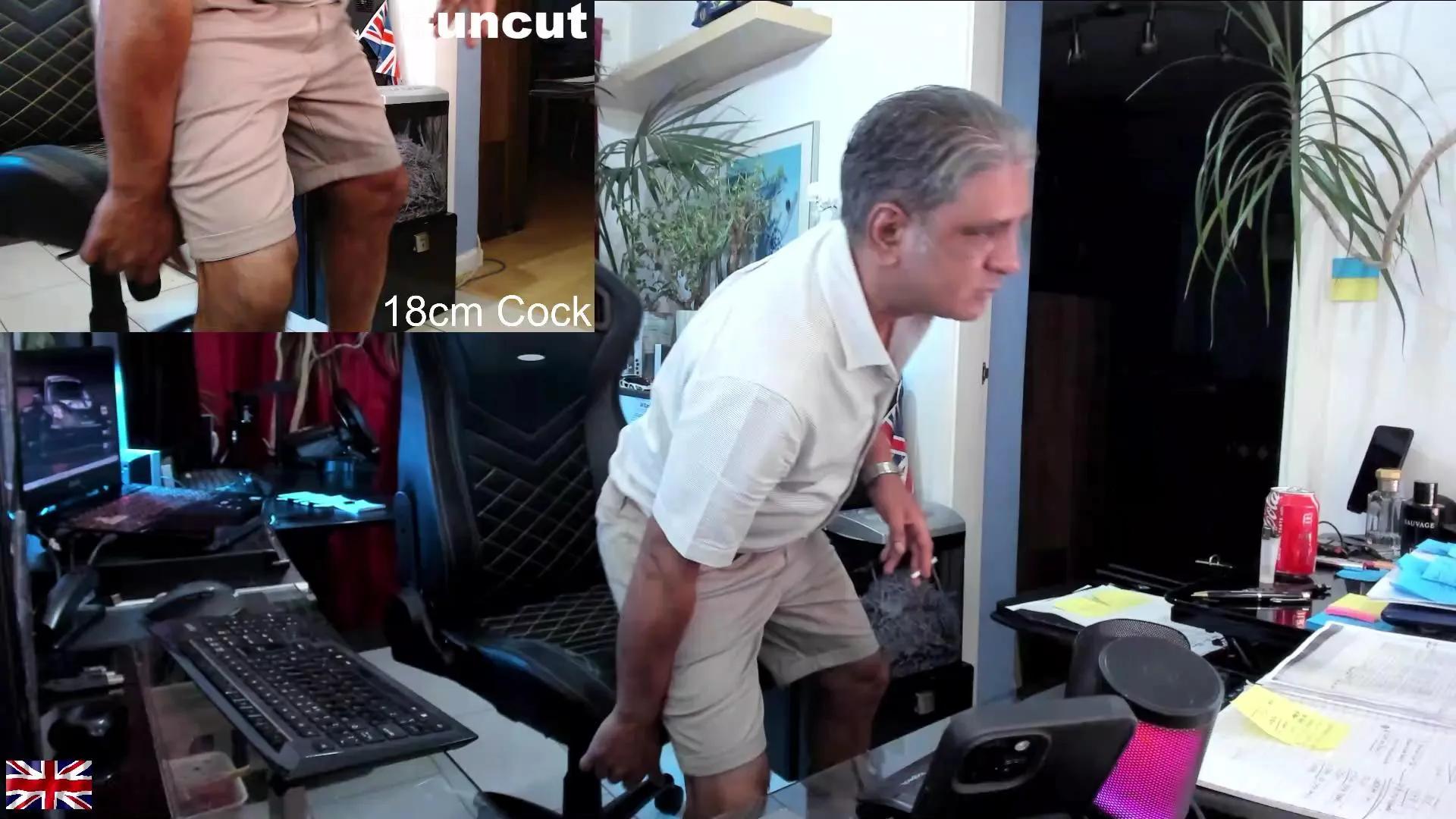 OnlineBossUK on Cam4 