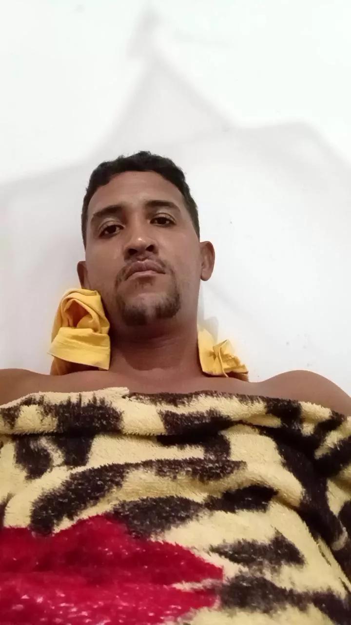 pauzudo25ju on Cam4 