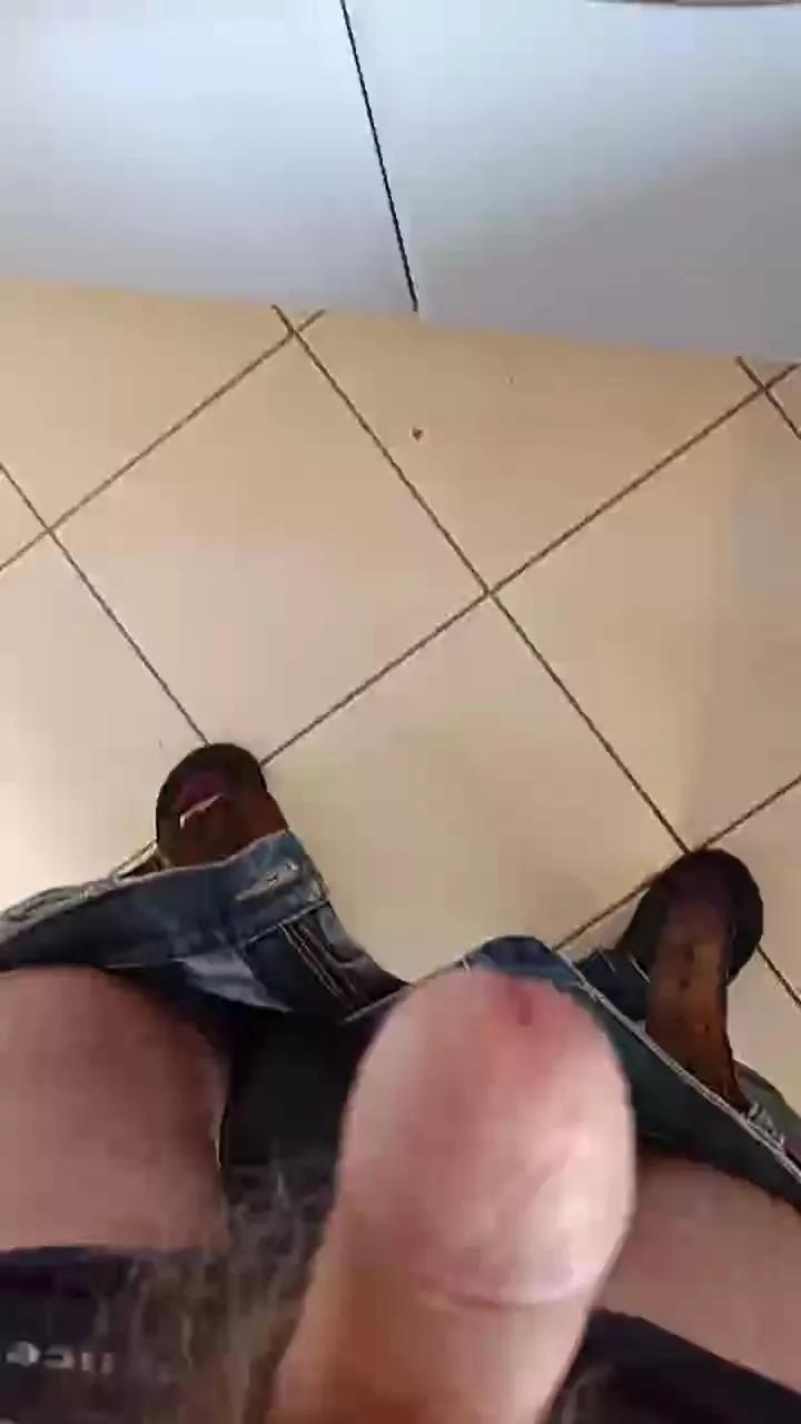 Peter3132 on Cam4 