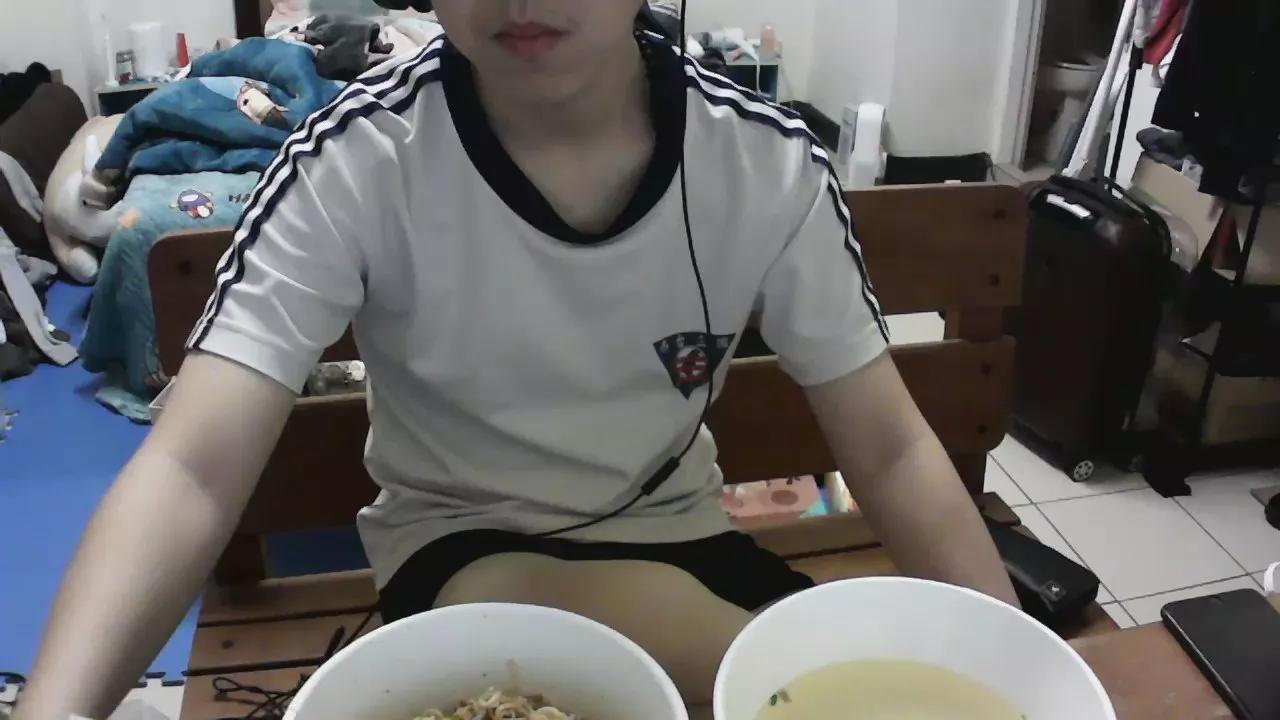 rayo220 on Cam4 